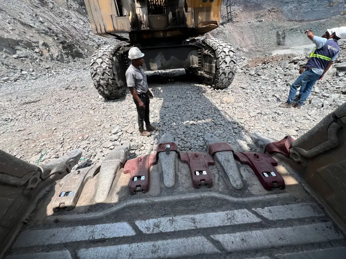 View from inside a mining shovel bucket fitted with MTG teeth and shrouds